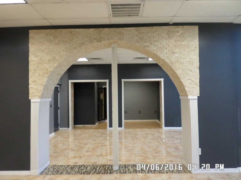 More Photos Of 2222 Cypress Landing Dr, Houston Storefront Retail Office For Sale