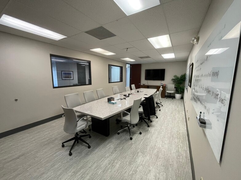 More Photos Of 11801 S Sam Houston Pky W, Houston Warehouse For Sale