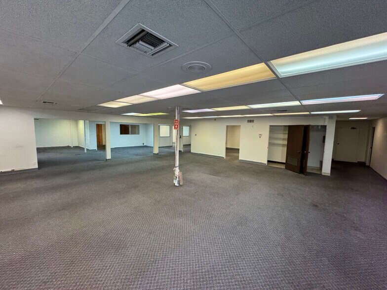 More Photos Of 8626 Wilbur Ave, Northridge Warehouse For Lease