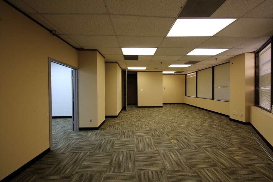 More Photos Of 9800 N Lamar Blvd, Austin Office For Lease
