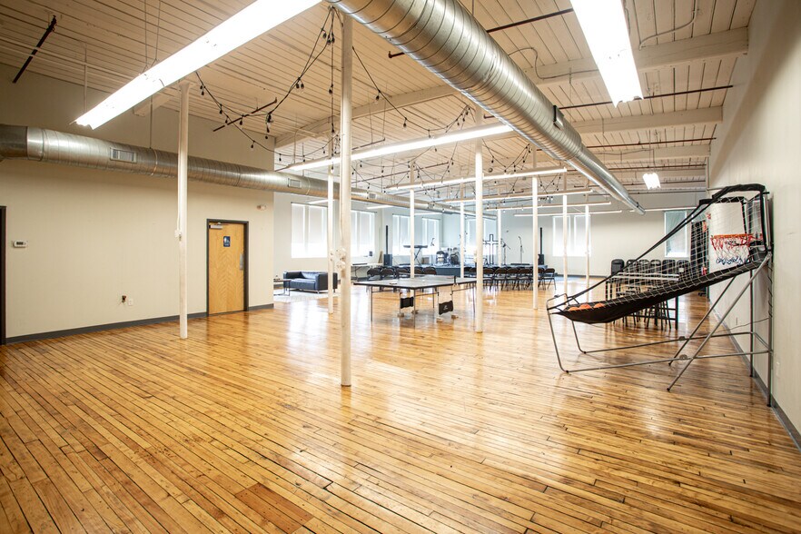 More Photos Of 145 Globe St, Fall River Office For Sale