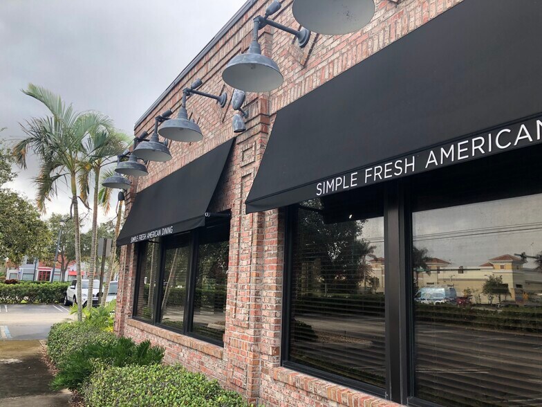 More Photos Of 1500 N Courtyard Cir, Port Saint Lucie Restaurant For Lease
