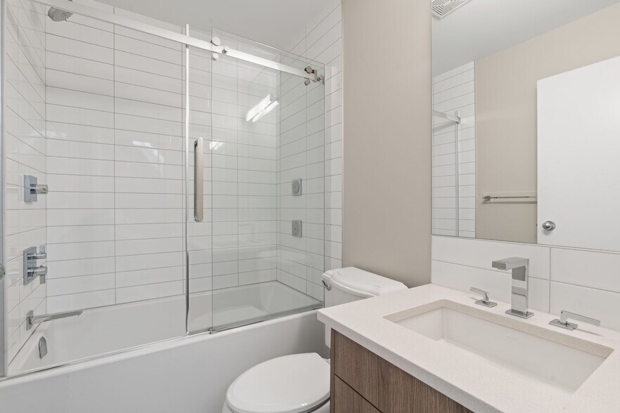 More Photos Of 1922 9th Ave SE, Calgary Storefront Retail Residential For Sale