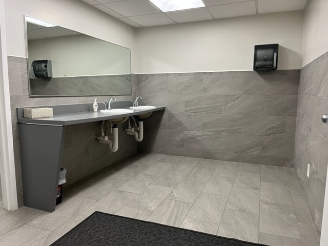 More Photos Of 24 W Carver St, Huntington Office For Lease