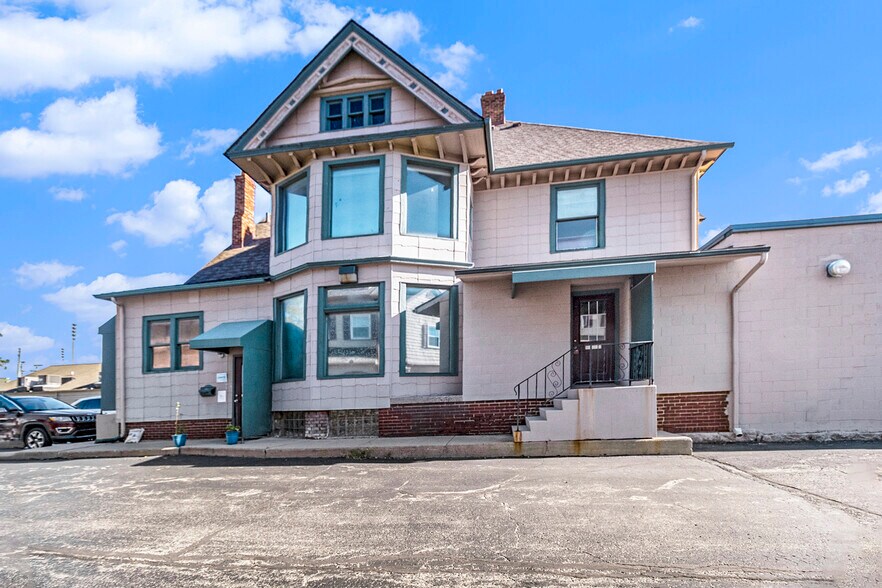 More Photos Of 217-231 N Main St, Plymouth Medical For Sale