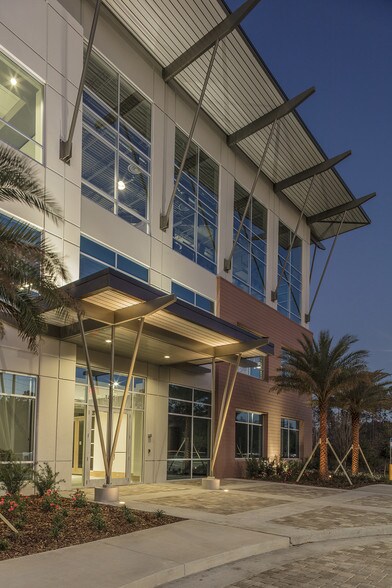 More Photos Of 14701 Philips Hwy, Jacksonville Office For Lease