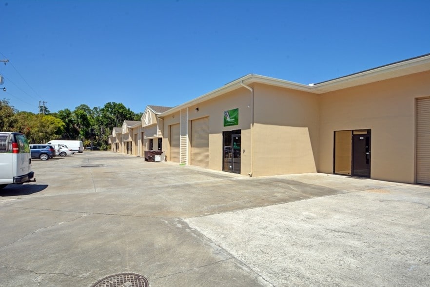 Primary Photo Of 920-936 36th Ct SW, Vero Beach Warehouse For Lease