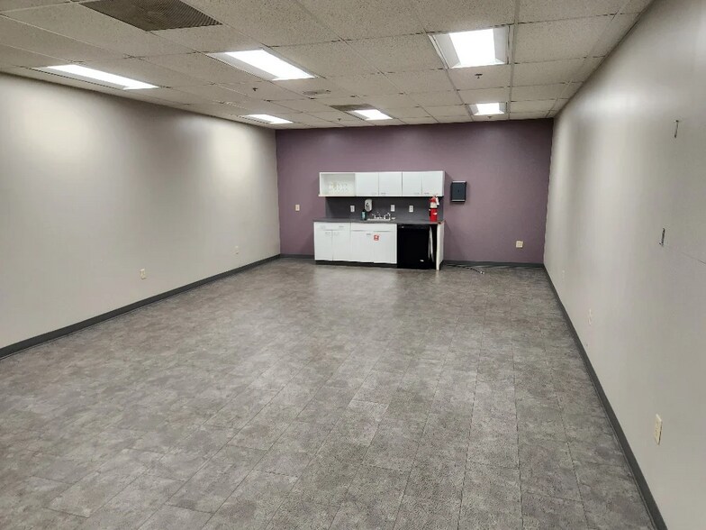 More Photos Of 750 Imperial Ct, Charlotte Distribution For Sale