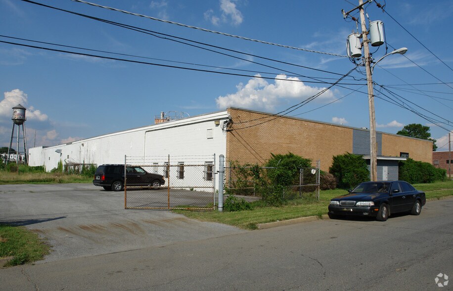 More Photos Of 805 E 13th St, Wilmington Manufacturing For Sale