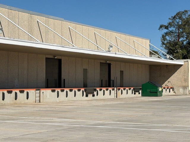 More Photos Of 1116 Edgewood Ave N, Jacksonville Warehouse For Lease