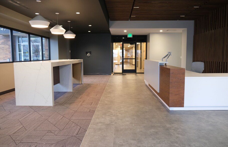 More Photos Of 12747 Olive Blvd, Creve Coeur Coworking Space
