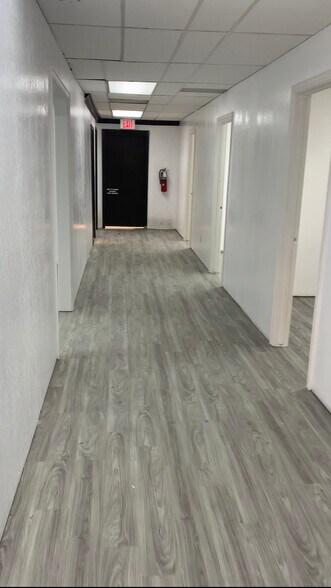 More Photos Of 2313 W Arkansas Ln, Pantego Medical For Lease