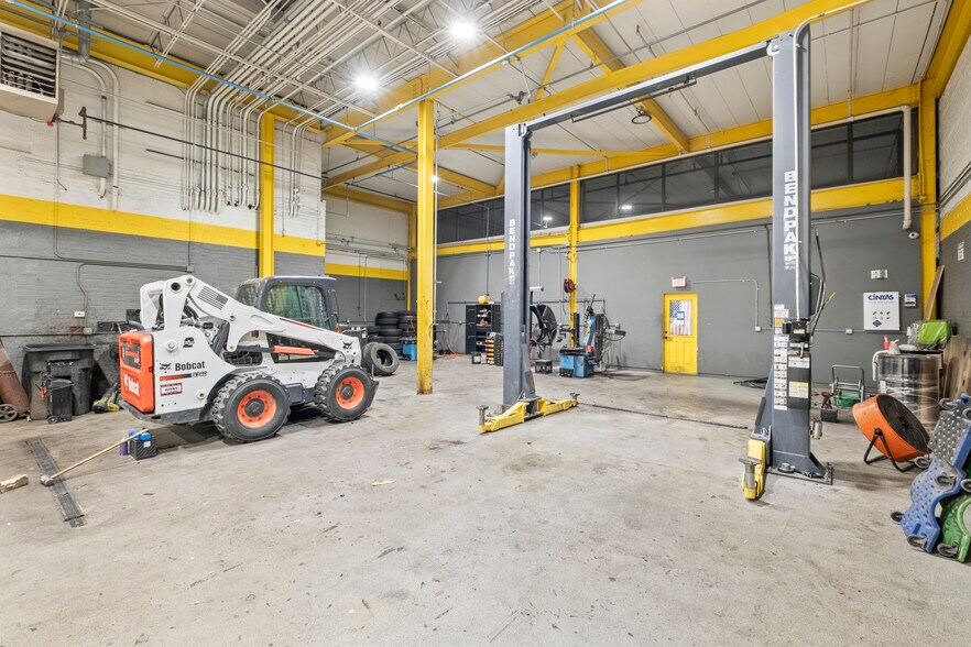 More Photos Of 1529 N 31st Ave, Melrose Park Truck Terminal For Lease