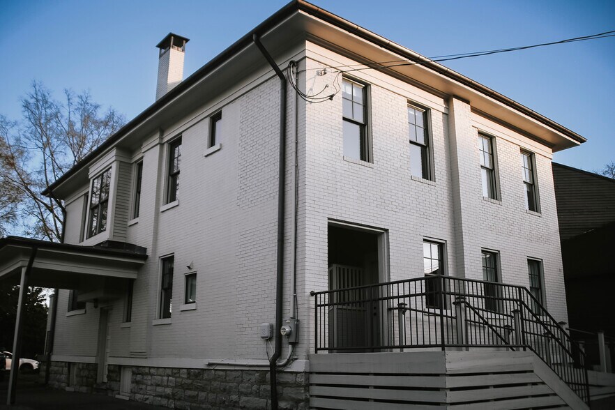 More Photos Of 1913 21st Ave S, Nashville Office For Sale