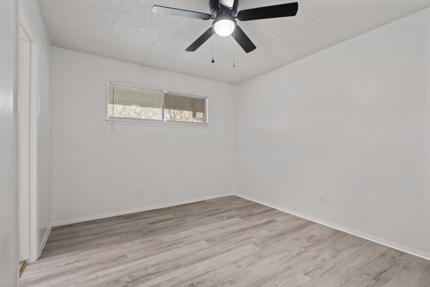 More Photos Of 341 E Loula St, Olathe Apartments For Sale