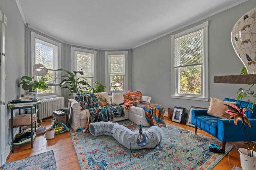 More Photos Of 711 Gladstone Ave, Baltimore Apartments For Sale