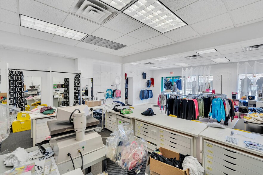 More Photos Of 142 S Livingston Ave, Livingston Unknown For Lease