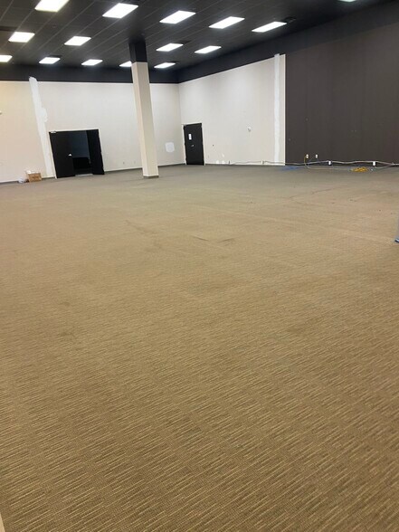 More Photos Of 4265 Creek Park Dr, Suwanee Warehouse For Lease