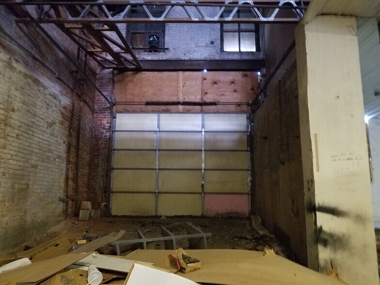 More Photos Of 975 Jackson St, Dubuque Restaurant For Sale