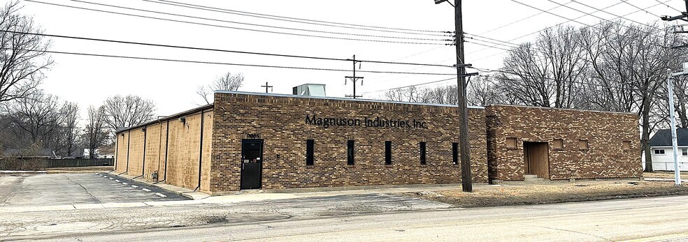 More Photos Of 3001 Kishwaukee St, Rockford Industrial For Sale