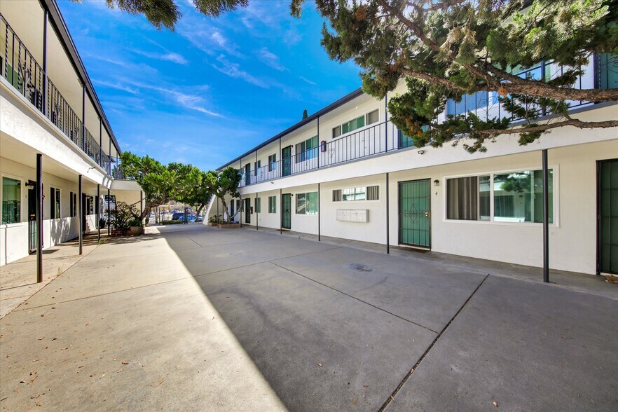 More Photos Of 7025 Boulevard Dr, La Mesa Apartments For Sale