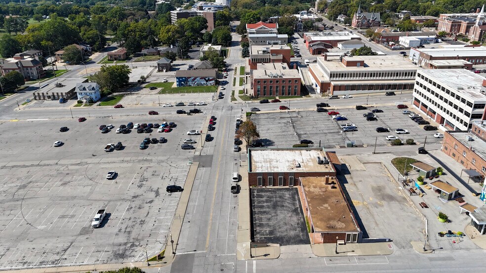 More Photos Of 120 S Liberty St, Independence Office For Sale