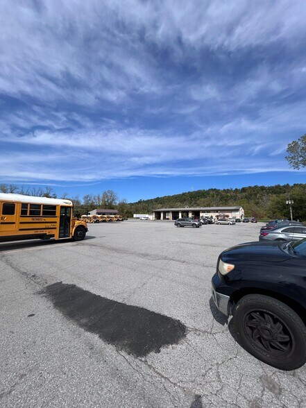 More Photos Of 151 Riverside Dr, Fultonville Truck Terminal For Sale