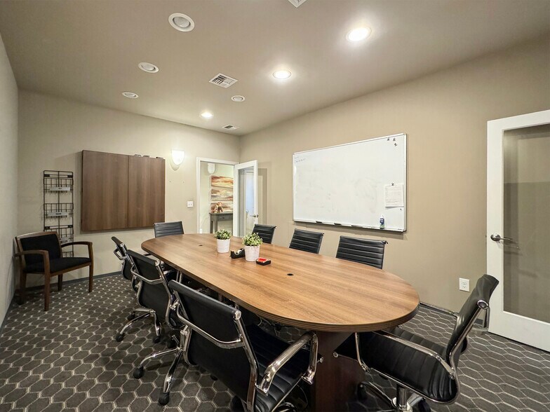 More Photos Of 542-544 N 5th Ave, Sequim Medical For Sale