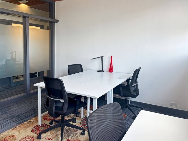 More Photos Of 2323 Grand Ave, Des Moines Coworking Space