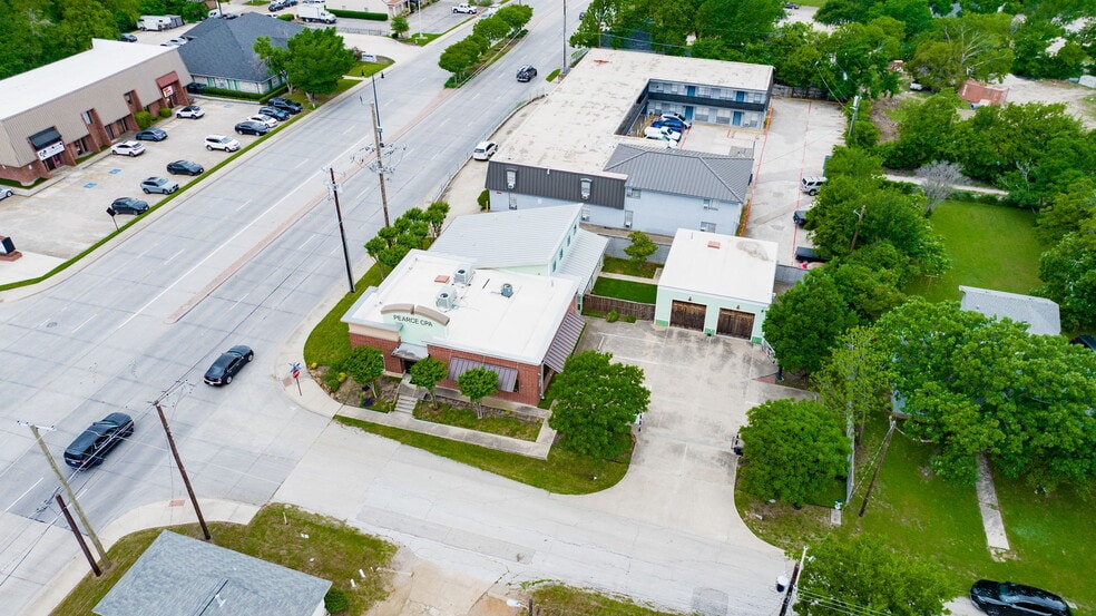 More Photos Of 1515 E Belt Line Rd, Carrollton Office Residential For Sale