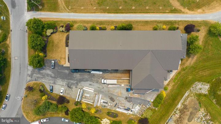 More Photos Of 206 W Kendig Rd, Willow Street Warehouse For Sale