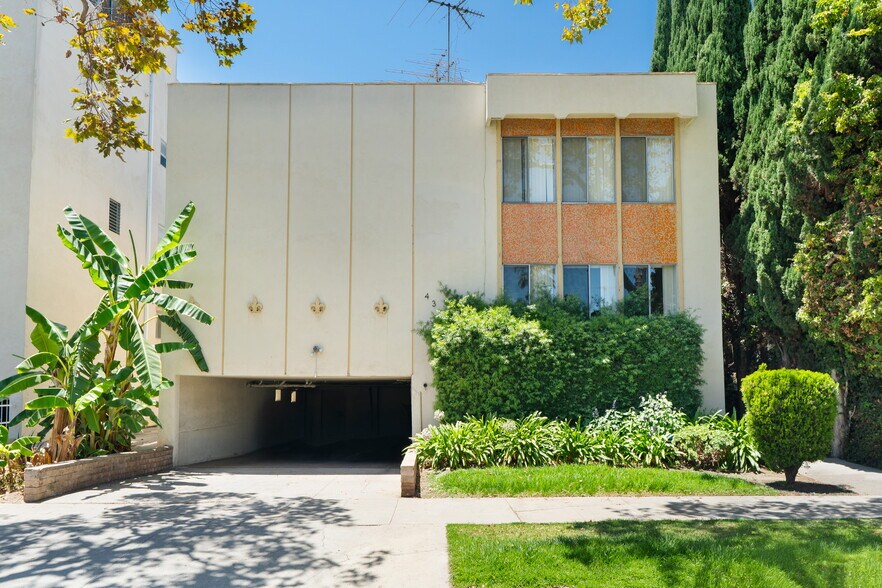 More Photos Of 439 S Oakhurst Dr, Beverly Hills Apartments For Sale