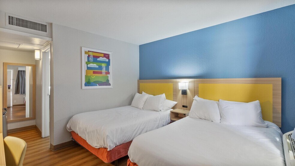 More Photos Of 1561 6th St, Wells Hotel For Sale