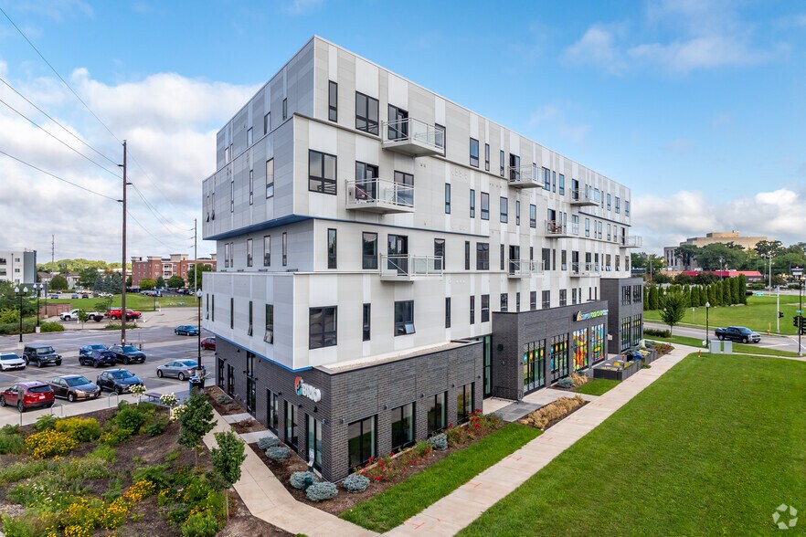 More Photos Of 155 Jackson St, Oshkosh Apartments For Lease