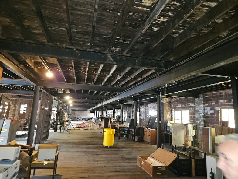 More Photos Of 900 S Campbell Ave, Chicago Warehouse For Sale