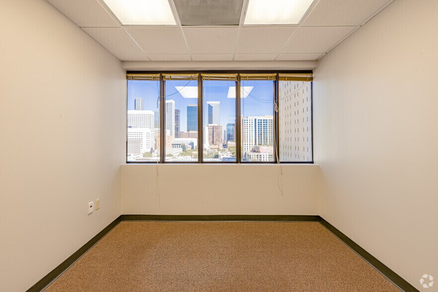 More Photos Of 1315 St Joseph Pky, Houston Medical For Sale