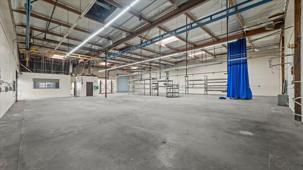 More Photos Of 9262 Bally Ct, Rancho Cucamonga Warehouse For Lease
