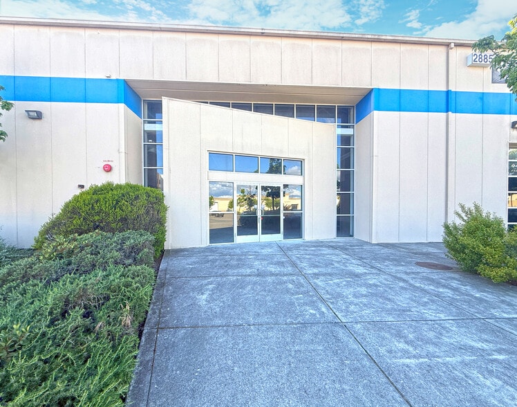 Primary Photo Of 2885 Santa Rosa Ave, Santa Rosa Showroom For Lease