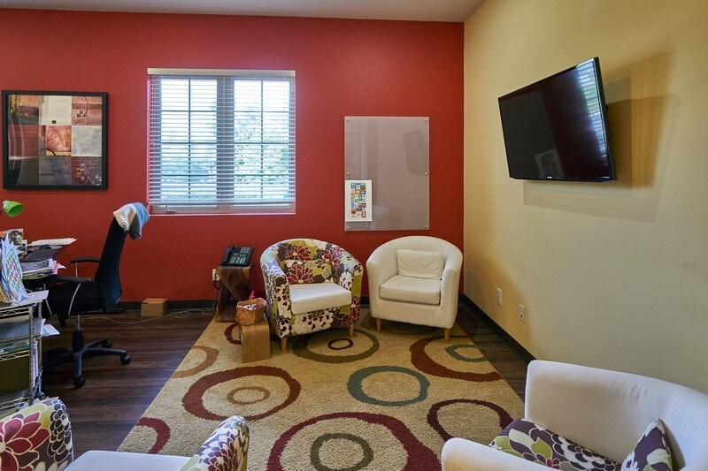 More Photos Of 5031 Forest Dr, New Albany Medical For Sale