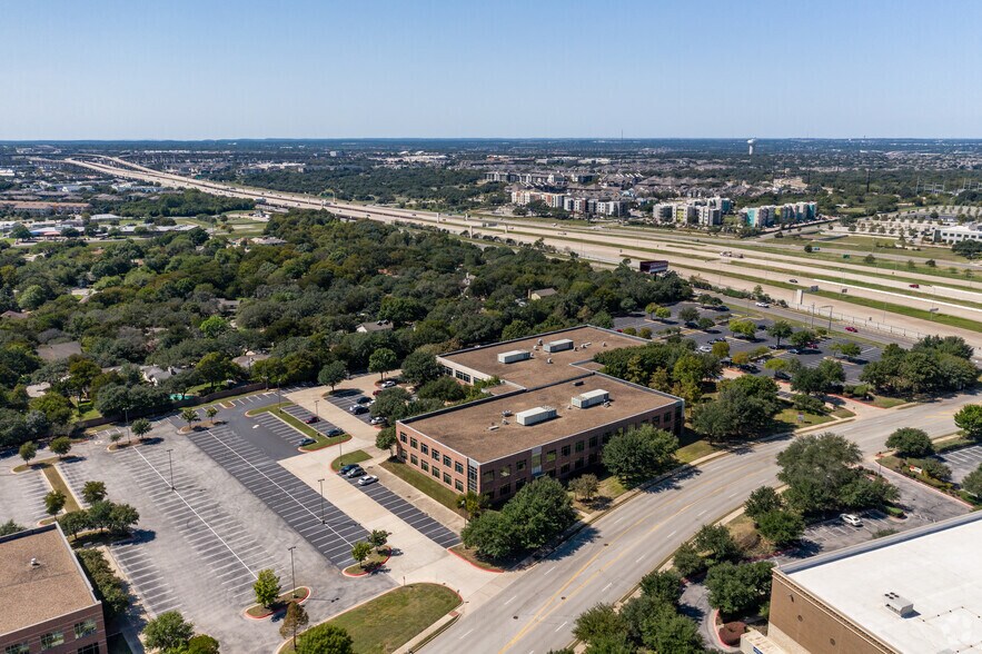 More Photos Of 9601 Amberglen Blvd, Austin Office For Lease