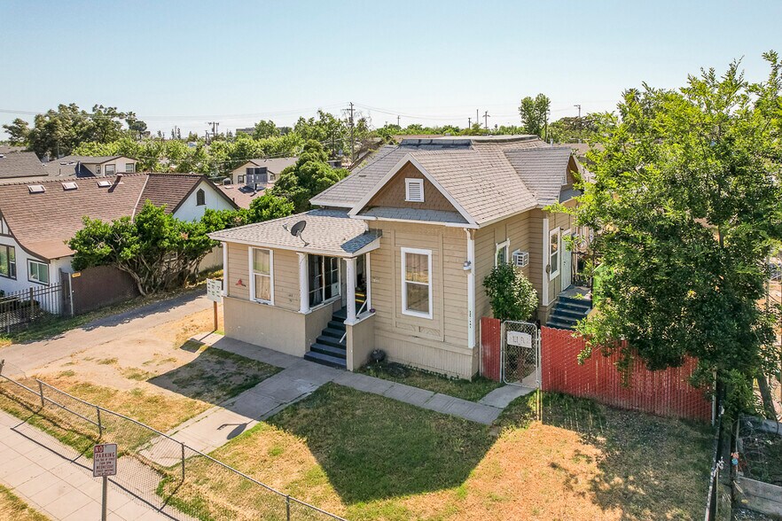More Photos Of 329 N Glenn Ave, Fresno Apartments For Sale
