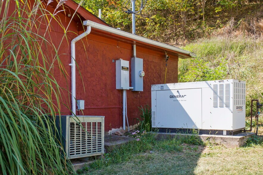 More Photos Of 6547 Potomac River Rd, Monterey Service Station For Sale