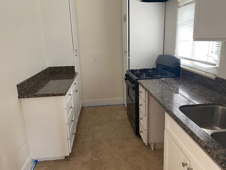 More Photos Of 403 N Harbor Blvd, Anaheim Apartments For Sale