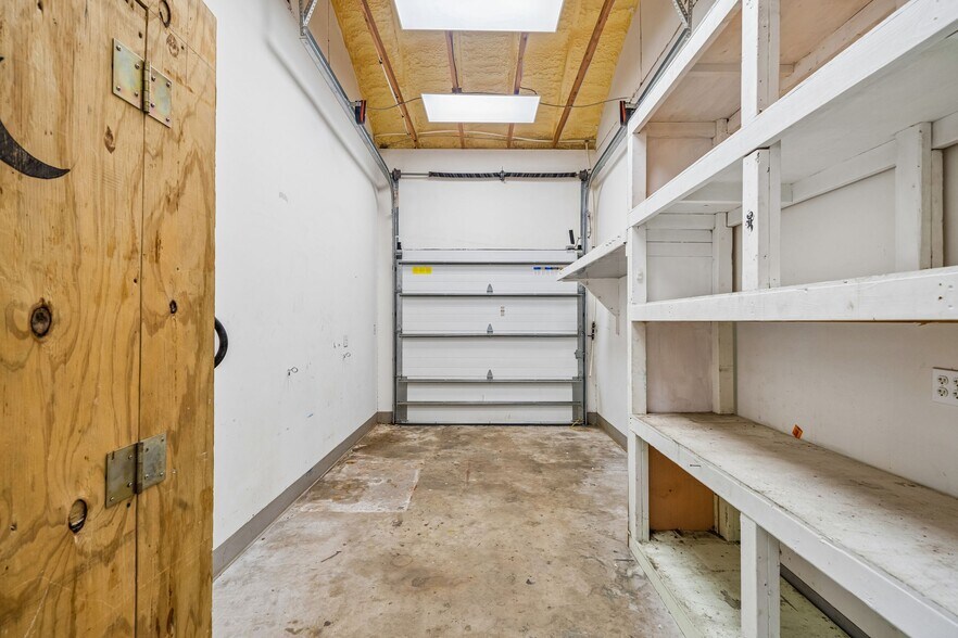 More Photos Of 1719 Signal Point Rd, Charleston Self Storage For Sale