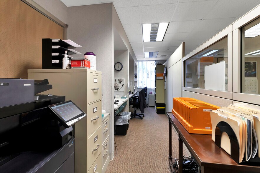 More Photos Of 2525 Harbor Blvd, Port Charlotte Medical For Lease