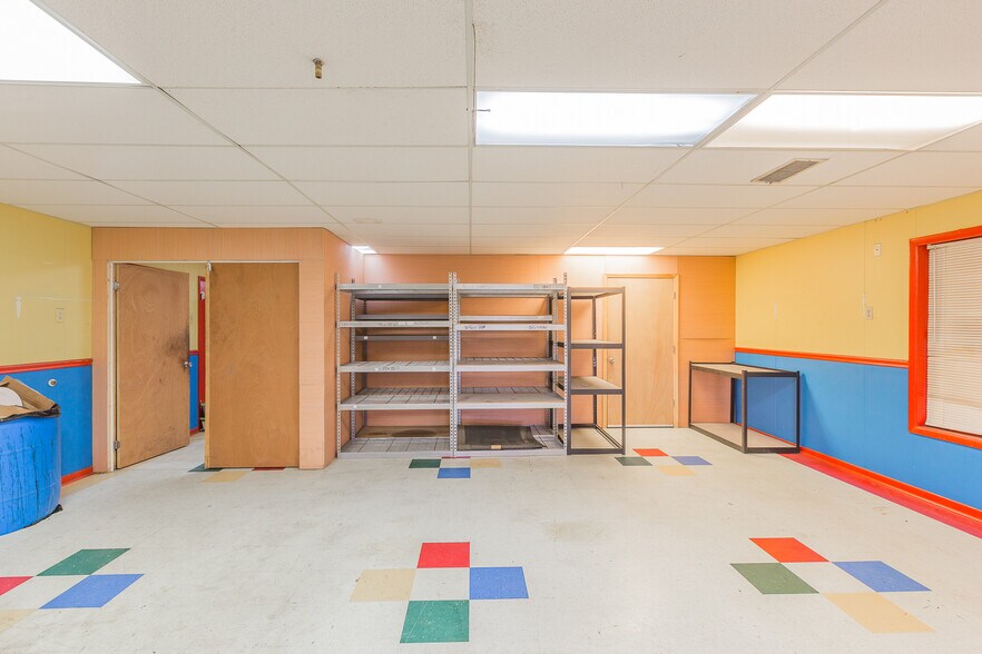 More Photos Of 300 Alamar St, Fort Oglethorpe General Retail For Sale