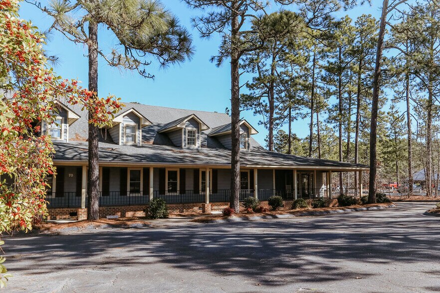 More Photos Of 70 Memorial Dr, Pinehurst Medical For Lease