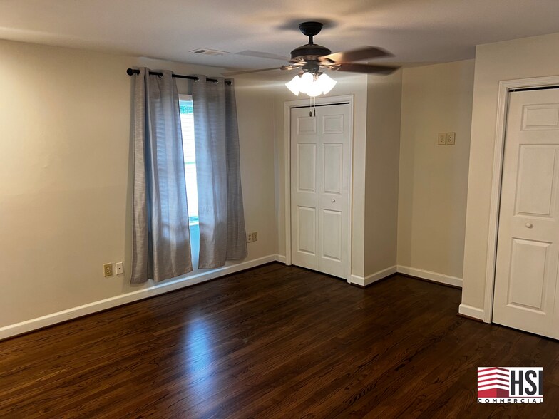 More Photos Of 280 E Crossville Rd, Roswell Office For Lease