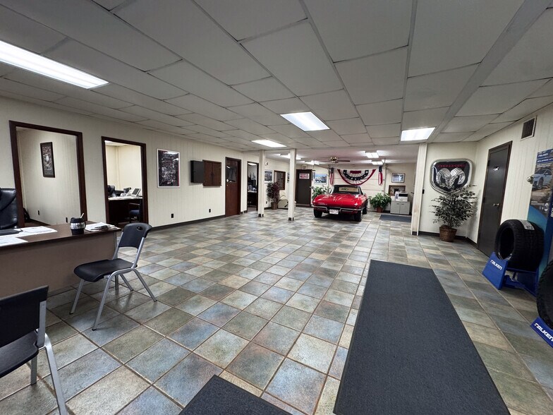 More Photos Of 544 W High St, Edison Auto Dealership For Sale