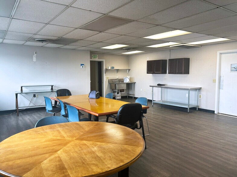 More Photos Of 5151 E 56th Ave, Commerce City Manufacturing For Lease